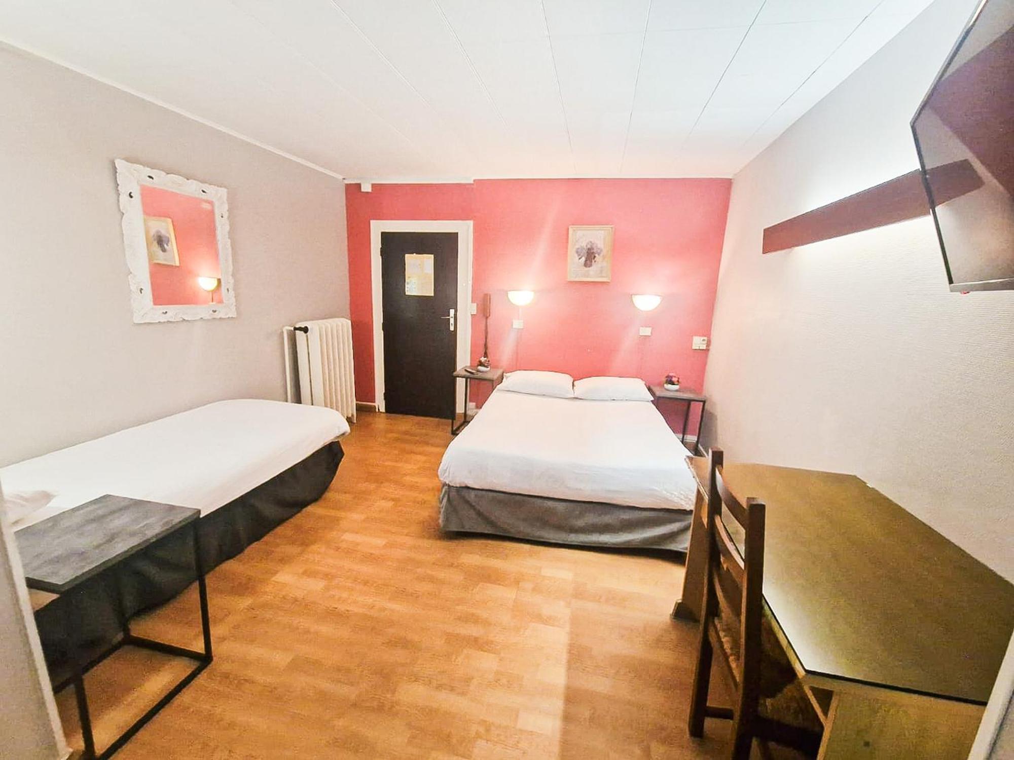 De L'academie Hotel 2*
