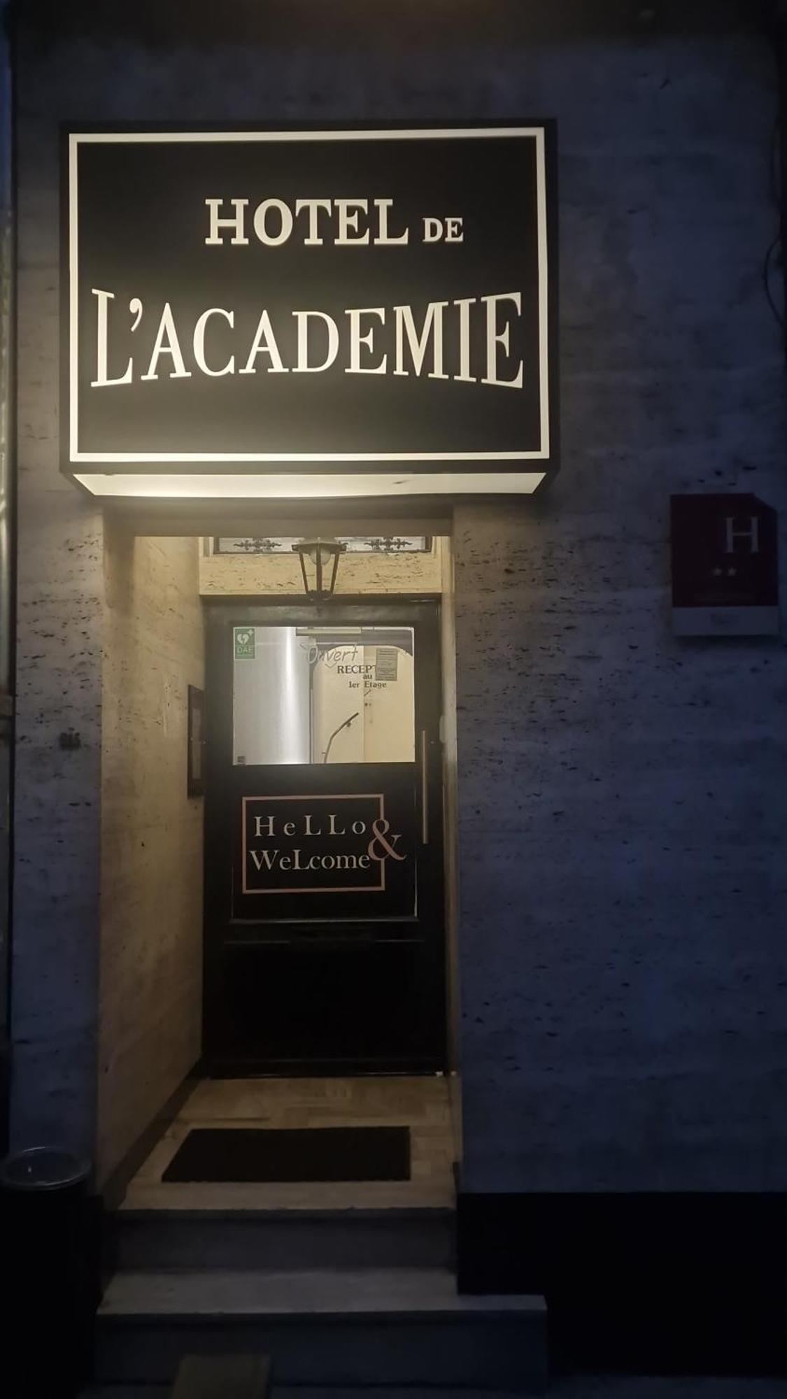 De L'academie Hotel